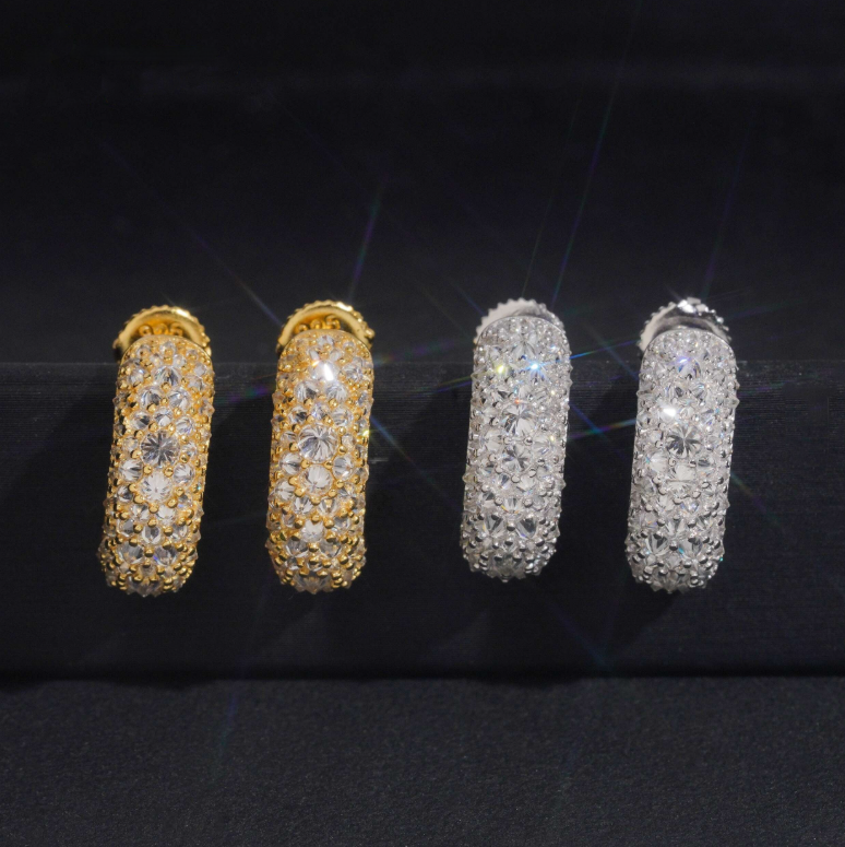 Aurora Moissanite Hoops – 925 Silver/Moissanite